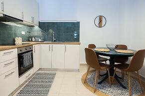 Beautiful 2 bedrooms apt at Filothei
