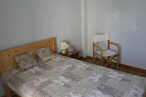 Immaculate 2-bed Apartment in Zografou