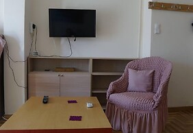 Immaculate 2-bed Apartment in Zografou