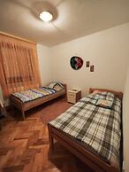 Beautiful 2-bed House in Rakovica