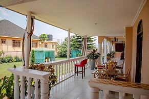 EZRA BOUTIQUE HOTEL by The Weekender