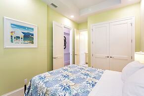 Imola: Newly Remodeled Pool Home Minutes from Vanderbilt Beach. Family