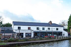 Pillo Rooms - Cosy 2 Bed House in Eccles