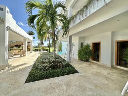 Unique Moroccan Style Villa in Golf Beach Resort