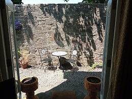 Cozy Ground Floor Bodmin Retreat