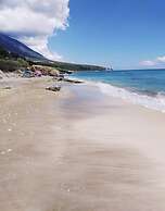 Villa Delphia One Bedroom Traditional House