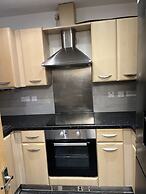 Entire Captivating 2-bed House in Manchester