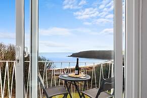 Freshwater Bay - Sea View Apartment