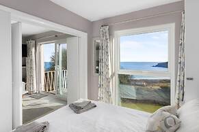 Freshwater Bay - Sea View Apartment