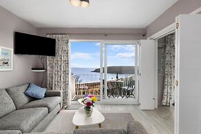 Freshwater Bay - Sea View Apartment