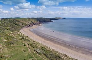 Freshwater Bay - Sea View Apartment