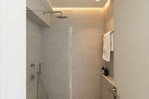 2BD Boho Sea View Apartment by The Olon