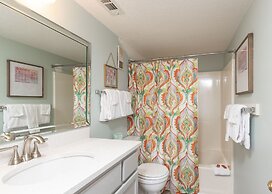 Island Winds West by Brett/Robinson Vacations