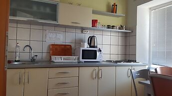 Luccia Apatments-Villa Laguna - Hostel