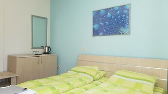 Luccia Apatments-Villa Laguna - Hostel