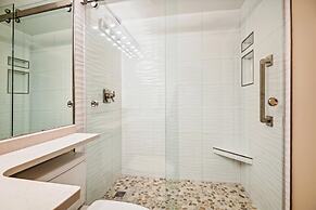 Shores of Panama 401 - 4th Floor 3 Bedroom/3 Bath . Same Floor Resv. P