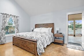 Appian Way Maltese Cottage 1 Bedroom Cabin by RedAwning