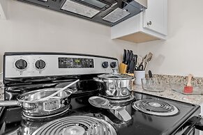 Appian Way Monte Carlo 1 Bedroom Cabin by RedAwning