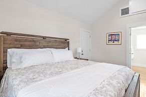 Appian Way Monte Carlo 1 Bedroom Cabin by RedAwning