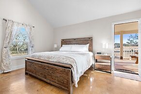 Appian Way Monte Carlo 1 Bedroom Cabin by RedAwning