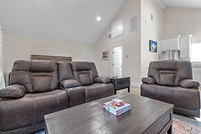 Appian Way Monte Carlo 1 Bedroom Cabin by RedAwning