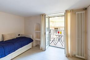 Cool Flat at Via dei Mille by Napoliapartments