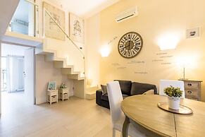 Cool Flat at Via dei Mille by Napoliapartments