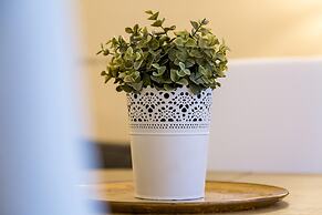 Cool Flat at Via dei Mille by Napoliapartments