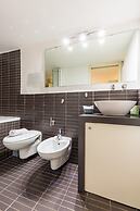 Cool Flat at Via dei Mille by Napoliapartments