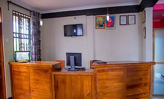 Jaden Hotel & Lounge