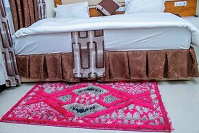 Jaden Hotel & Lounge