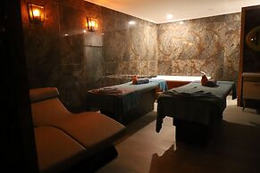 CITY POINT BEACH & SPA HOTEL