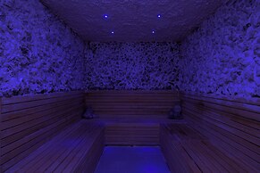 CITY POINT BEACH & SPA HOTEL