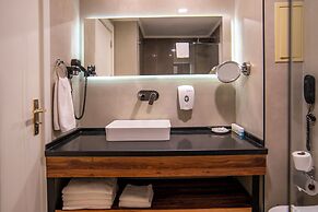 CITY POINT BEACH & SPA HOTEL