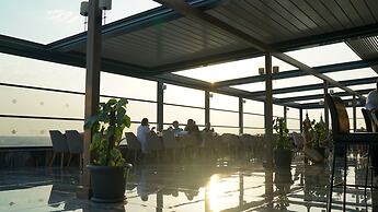 CITY POINT BEACH & SPA HOTEL