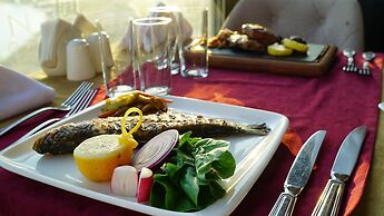 CITY POINT BEACH & SPA HOTEL