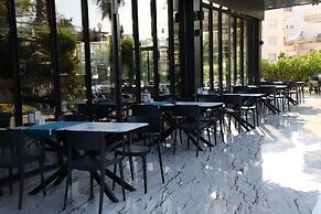 CITY POINT BEACH & SPA HOTEL