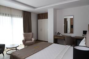 CITY POINT BEACH & SPA HOTEL