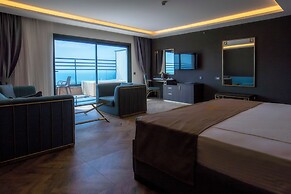 CITY POINT BEACH & SPA HOTEL