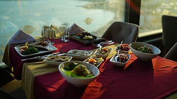 CITY POINT BEACH & SPA HOTEL