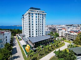 CITY POINT BEACH & SPA HOTEL