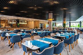 CITY POINT BEACH & SPA HOTEL