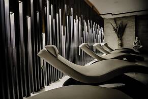 CITY POINT BEACH & SPA HOTEL