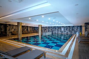 CITY POINT BEACH & SPA HOTEL