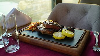 CITY POINT BEACH & SPA HOTEL