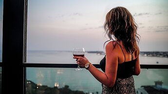 CITY POINT BEACH & SPA HOTEL