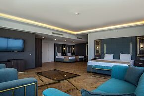 CITY POINT BEACH & SPA HOTEL