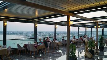 CITY POINT BEACH & SPA HOTEL