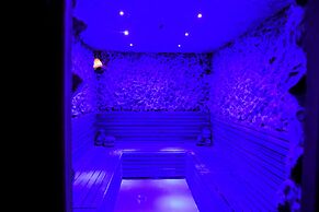 CITY POINT BEACH & SPA HOTEL