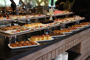 CITY POINT BEACH & SPA HOTEL